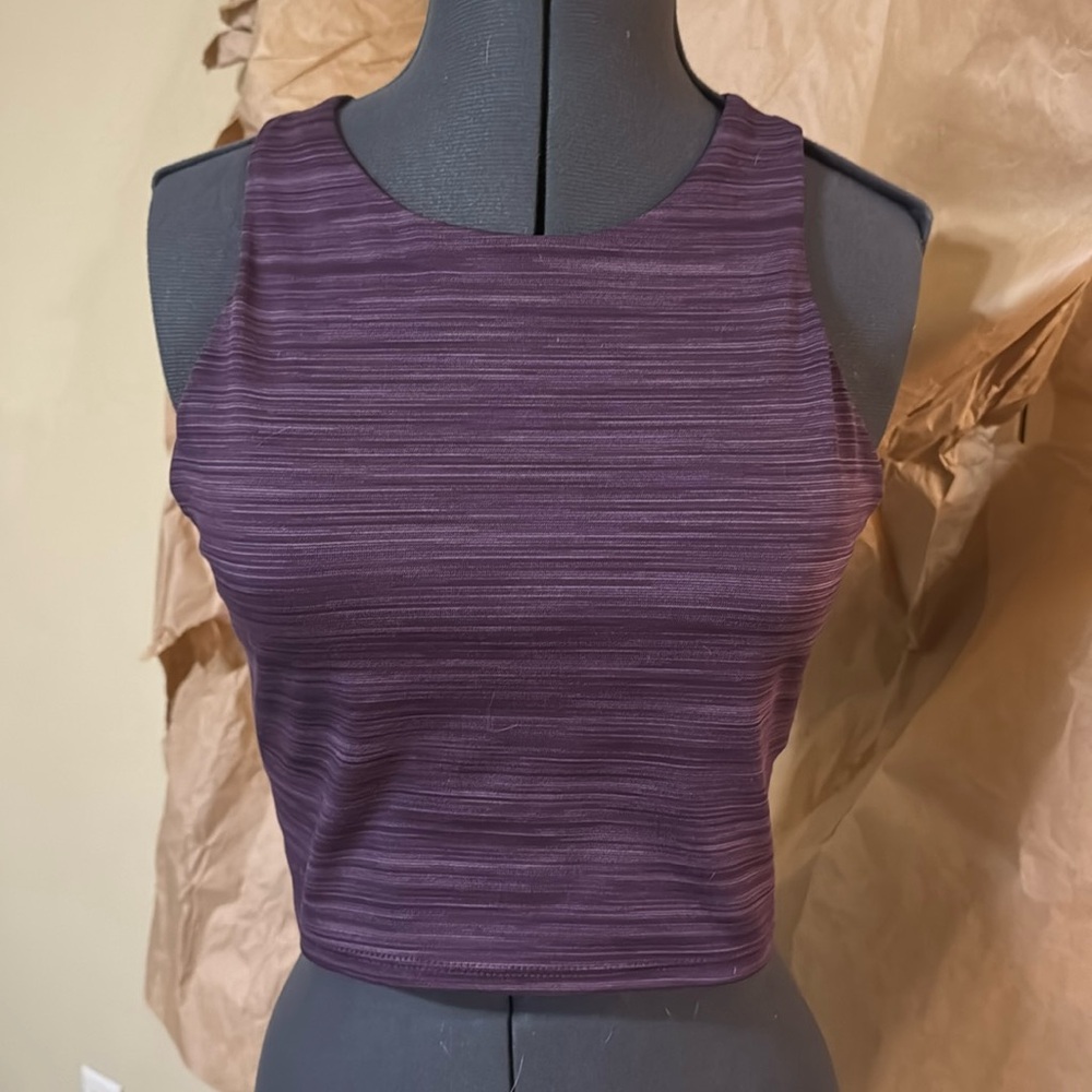 Conscious crop tank w built in bra